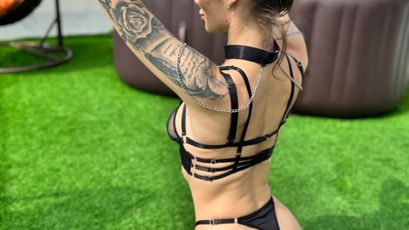 Model - AngieShaen toys