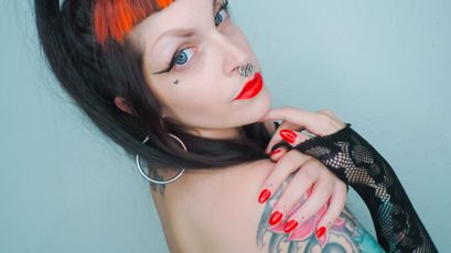 Emily Doomed Live Webcam on SkyPrivate