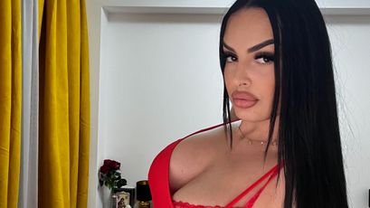 Roberta Lopez on SkyPrivate