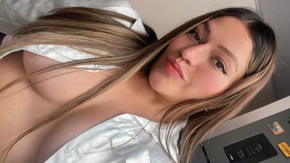 IsabellaRosse on SkyPrivate