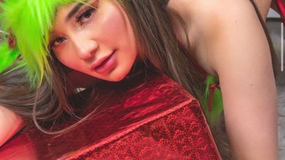 Elisacolevanss on SkyPrivate