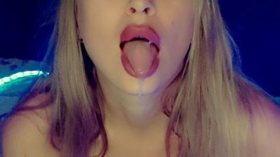 Mia on SkyPrivate
