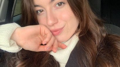 LovelyEmily - brunette