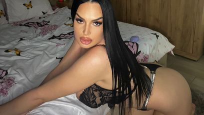 Roberta Lopez on SkyPrivate
