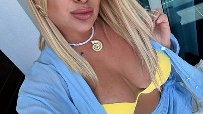 Caroline on SkyPrivate