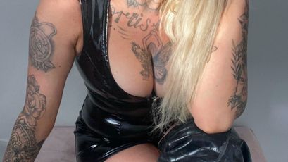 Chloe Savage on SkyPrivate