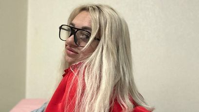 Blondy on SkyPrivate