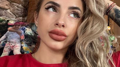 LoraSinClare on SkyPrivate