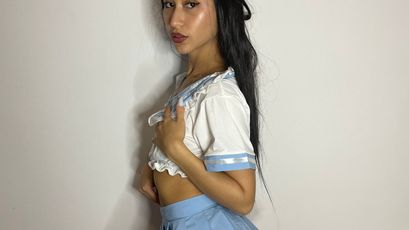StefiRouge live cam model at SkyPrivate