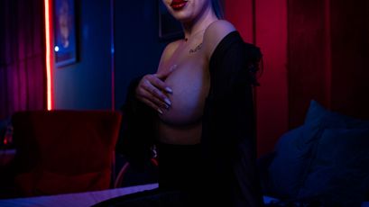 Model - VickySpices anal