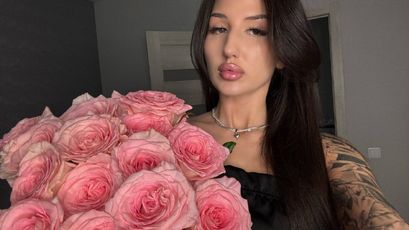 Model - Sex Doll Ari deepthroat