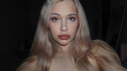 Watch Lana Day live on cam on SkyPrivate