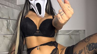 Model - GipsyGoddess feet