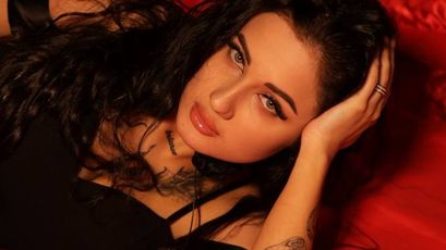 Watch mygoddesshecate live on cam on SkyPrivate