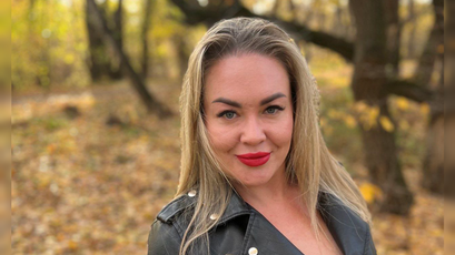 Klubnichka live cam model at SkyPrivate