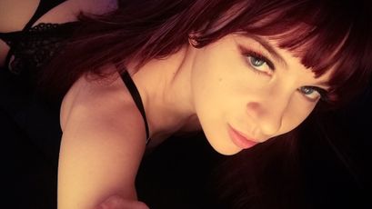 CrimsonDoll on SkyPrivate