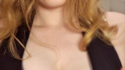 Видео - Stroke and Cum To My Big Juicy Cleavage