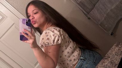 camiHT live cam model at SkyPrivate