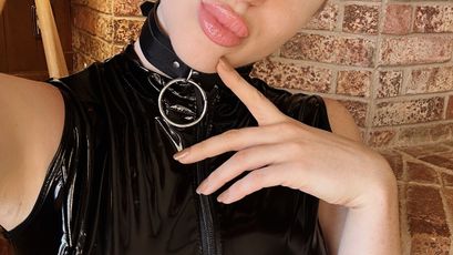 Queen Tee on SkyPrivate