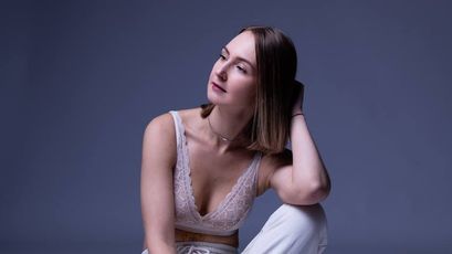 Kira Dea on SkyPrivate