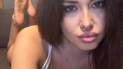 Mellody on SkyPrivate