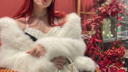 Watch Julia Hill live on cam on SkyPrivate