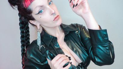 Emily Doomed on SkyPrivate