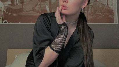 MiaEvelyn on SkyPrivate