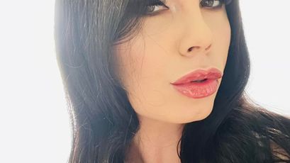 Jessica Jolie on SkyPrivate