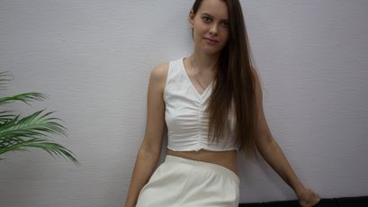 AyumiNevill on SkyPrivate