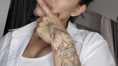 Lady Million on SkyPrivate