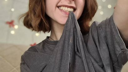 VelvetVine - SkyPrivate cam model profile and statistics