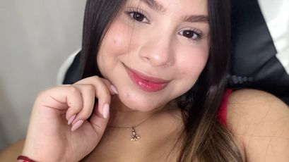 Dulce18 on SkyPrivate