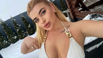 Caroline on SkyPrivate