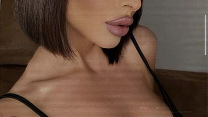 Sophie Live Webcam on SkyPrivate