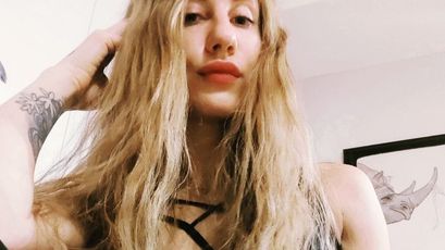 VelvetNika - intimate