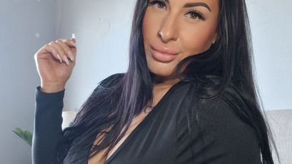 Layla on SkyPrivate