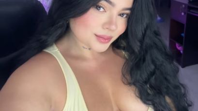 Arianita Stone on SkyPrivate