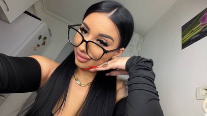 Angelina on SkyPrivate