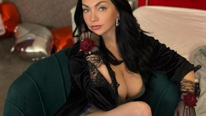 Grace Montclaire on SkyPrivate