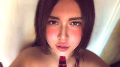 Emeralda on SkyPrivate