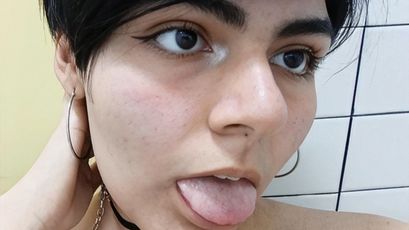 Jennifercute on SkyPrivate