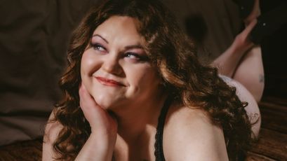 BBW Playmate on SkyPrivate