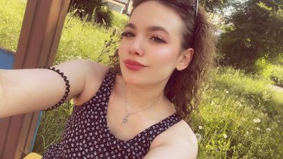 Watch  Asya live on SkyPrivate