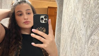 Elizabet_Collins on SkyPrivate