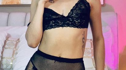 Mia Taylor on SkyPrivate