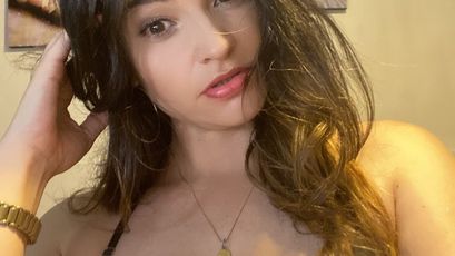 Bella_Belucci on SkyPrivate