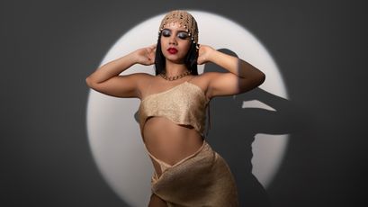 Sennia Bella on SkyPrivate