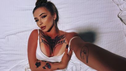 Luna Sex Cam Show