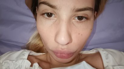 Elza Kom on SkyPrivate